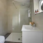 Stylish 2 Bedroom Maisonette With Parking 公寓 哈罗盖特