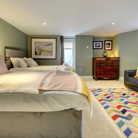 Stylish 2 Bedroom Maisonette With Parking Apartmán Harrogate