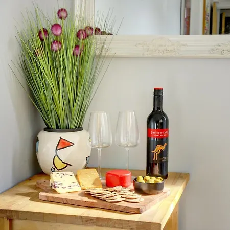 Stylish 2 Bedroom Maisonette With Parking 公寓 哈罗盖特